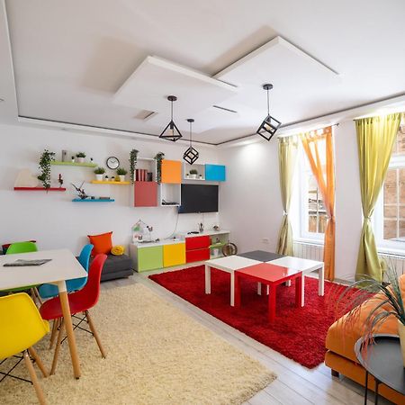 Old Town Colorful Two-Bedroom Apartment Sarajevo Ngoại thất bức ảnh