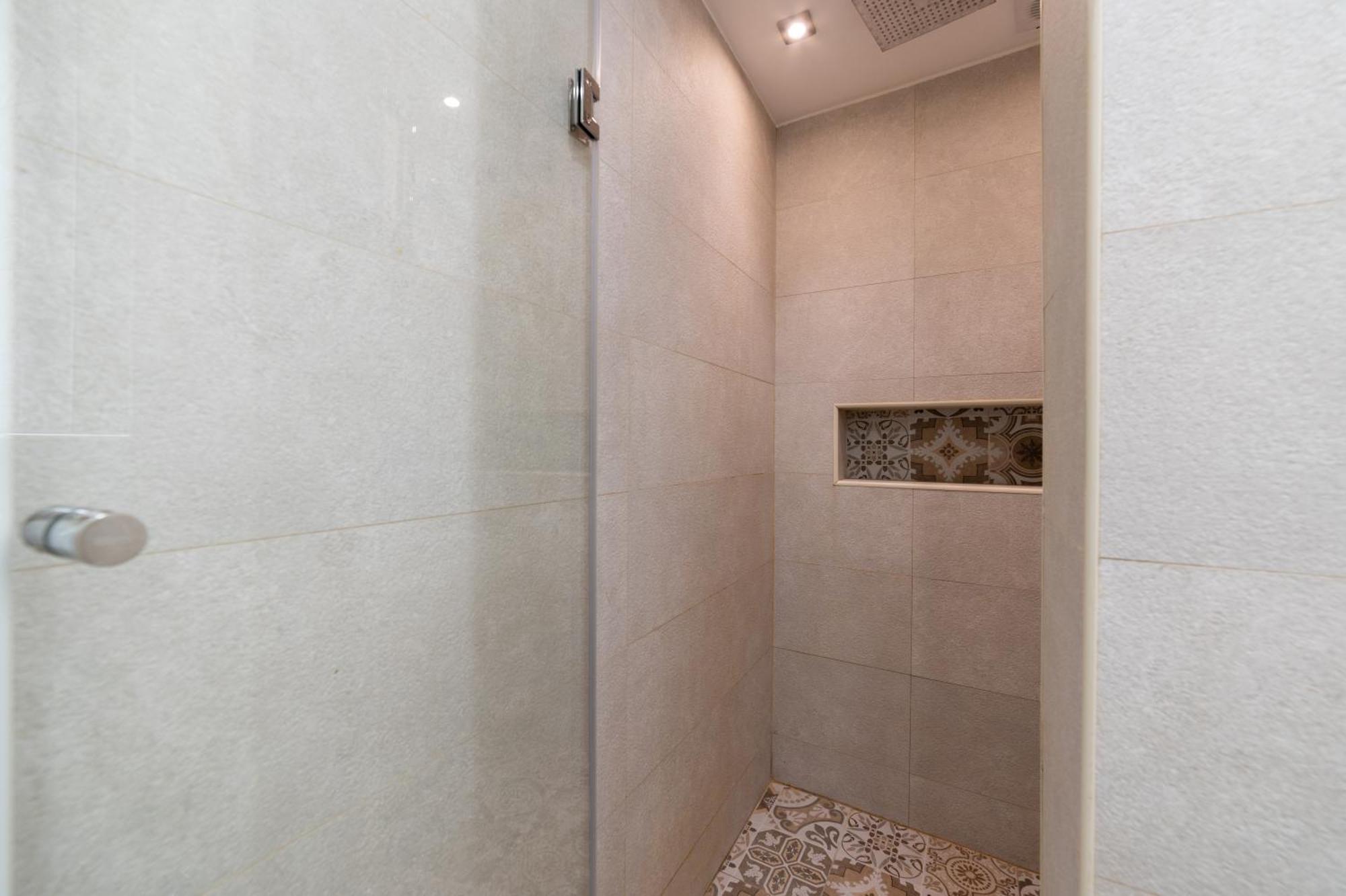 Old Town Colorful Two-Bedroom Apartment Sarajevo Ngoại thất bức ảnh